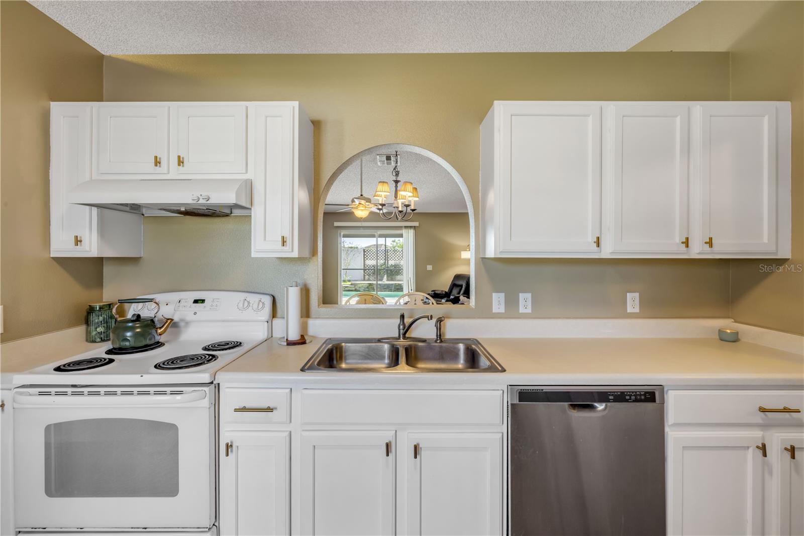 Image 3 of 47 For 3439 Arabesque Drive