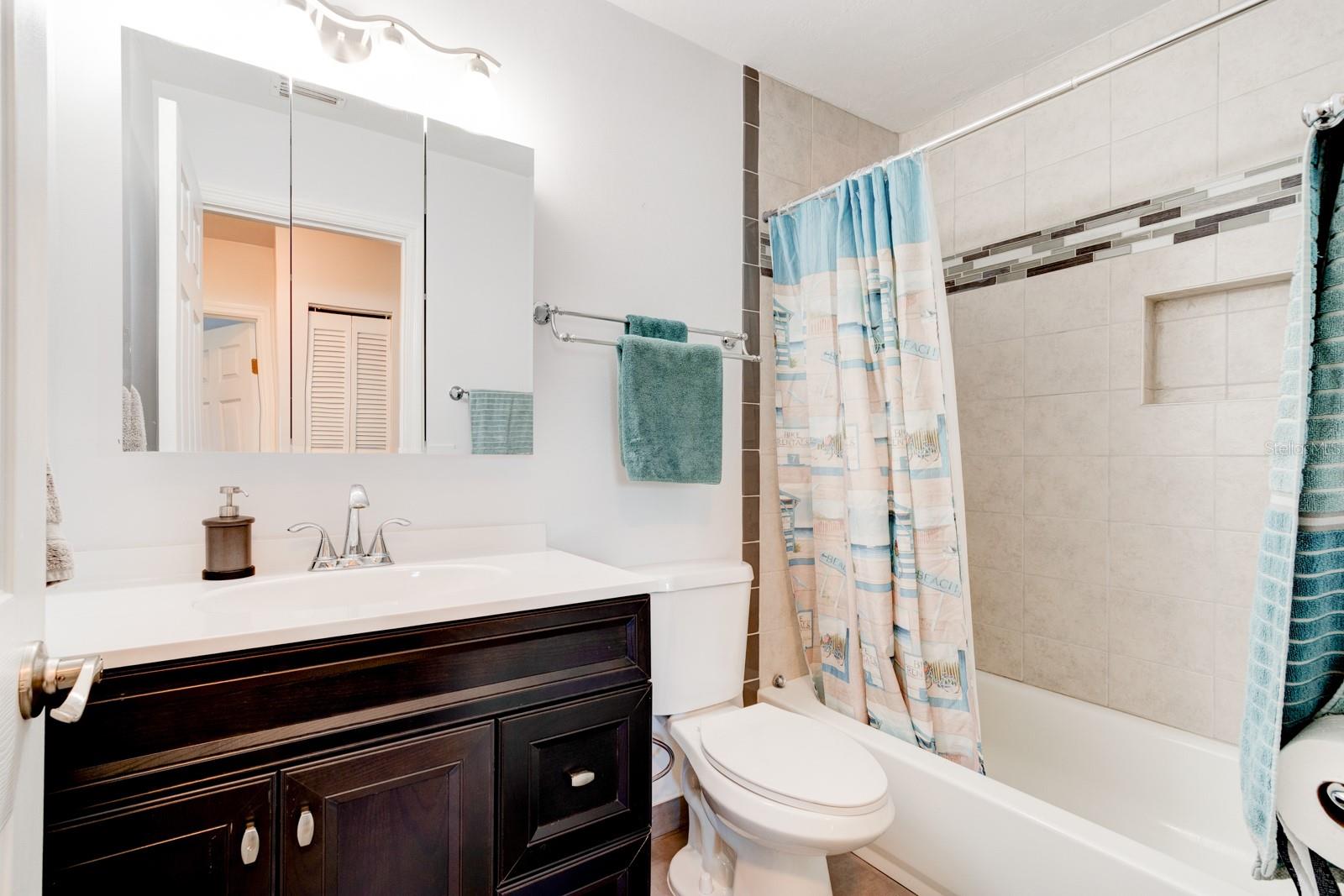 Image 13 of 18 For 1812 Enterprise Avenue #b