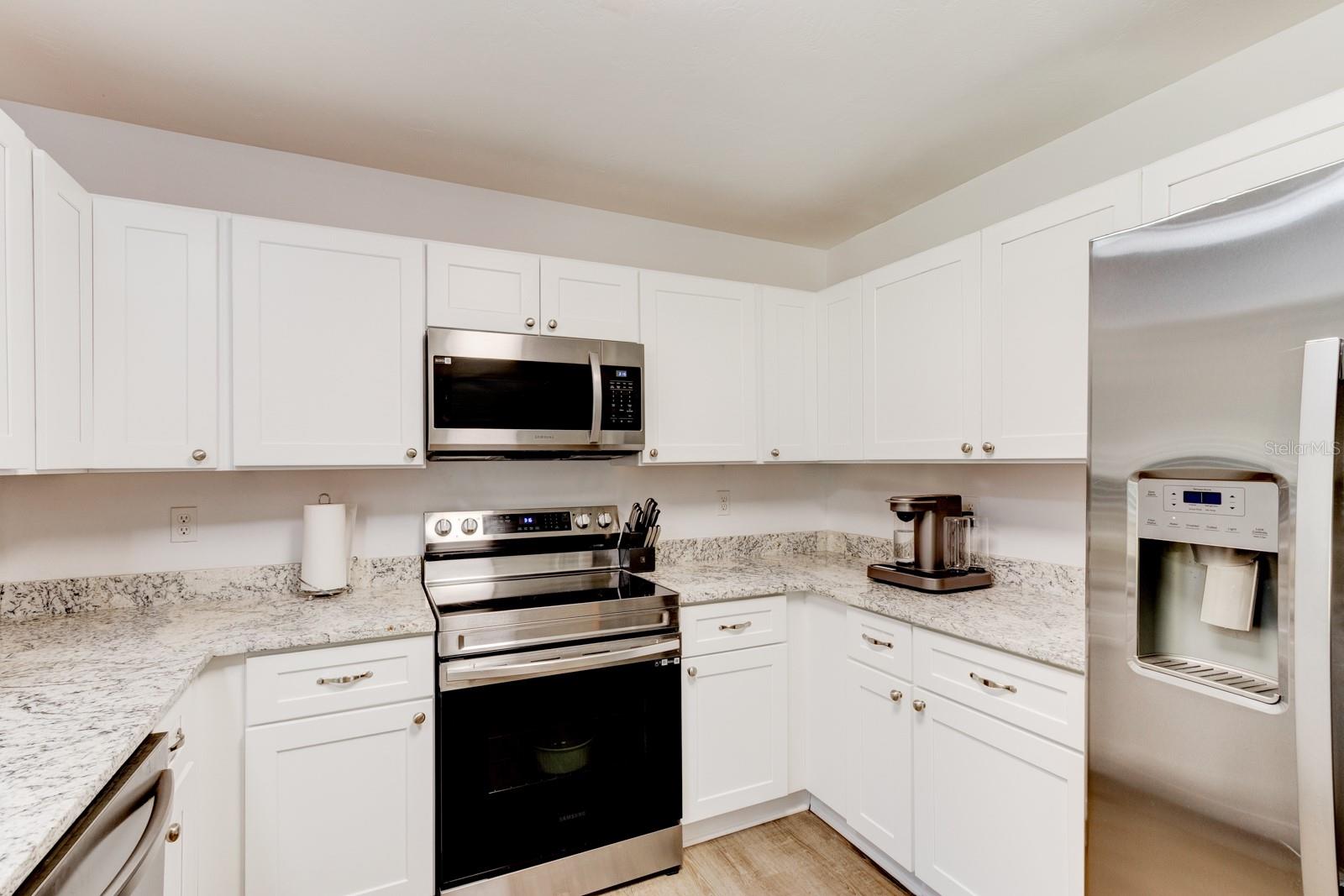 Image 6 of 18 For 1812 Enterprise Avenue #b