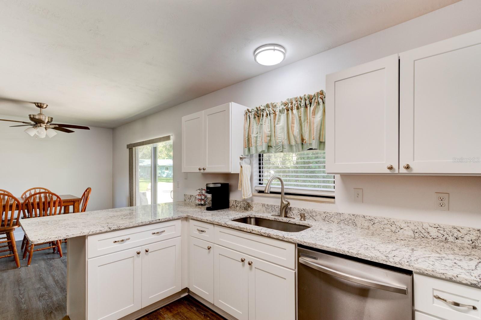 Image 7 of 18 For 1812 Enterprise Avenue #b