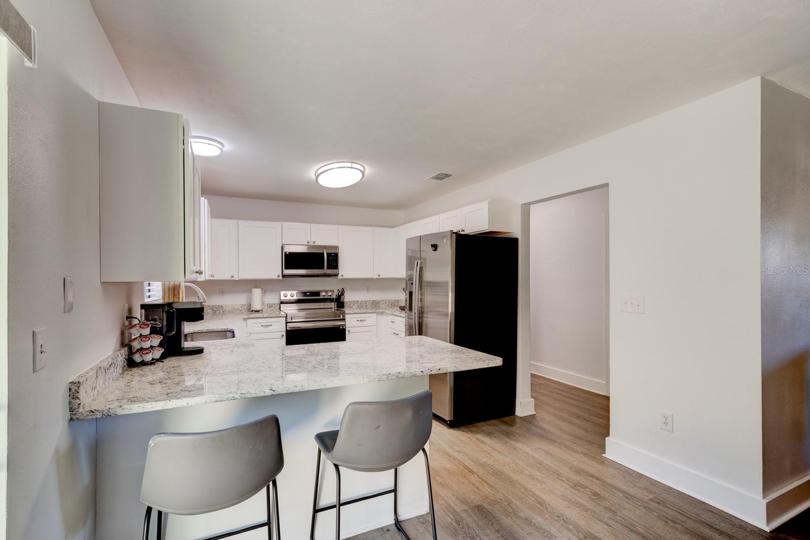 Image 8 of 18 For 1812 Enterprise Avenue #b