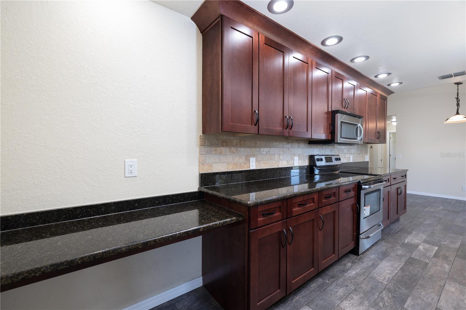 Image 12 of 41 For 600 English Oaks Drive
