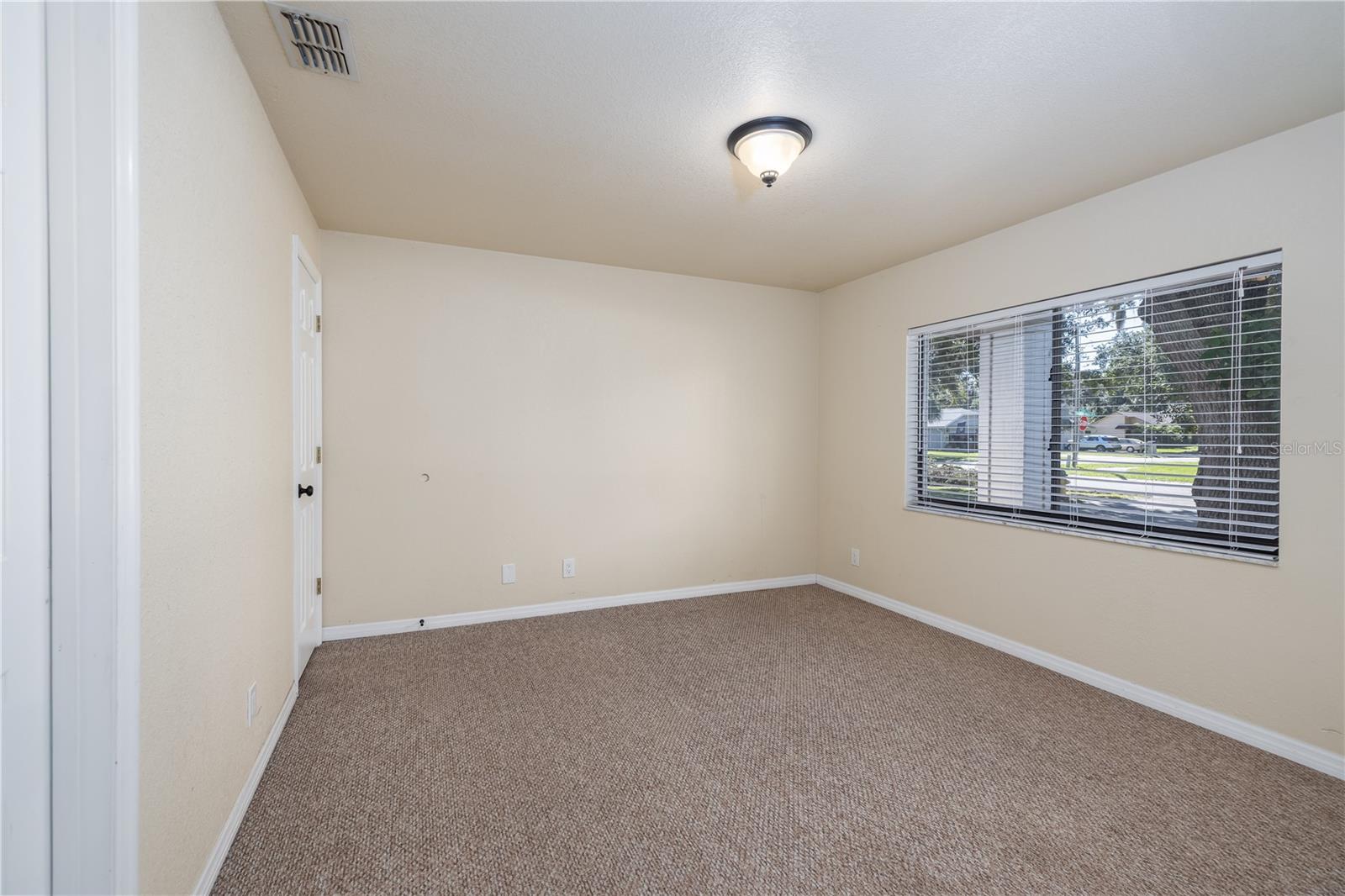 Image 14 of 41 For 600 English Oaks Drive