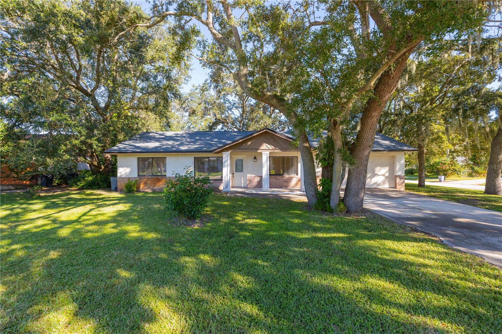 Image 2 of 41 For 600 English Oaks Drive