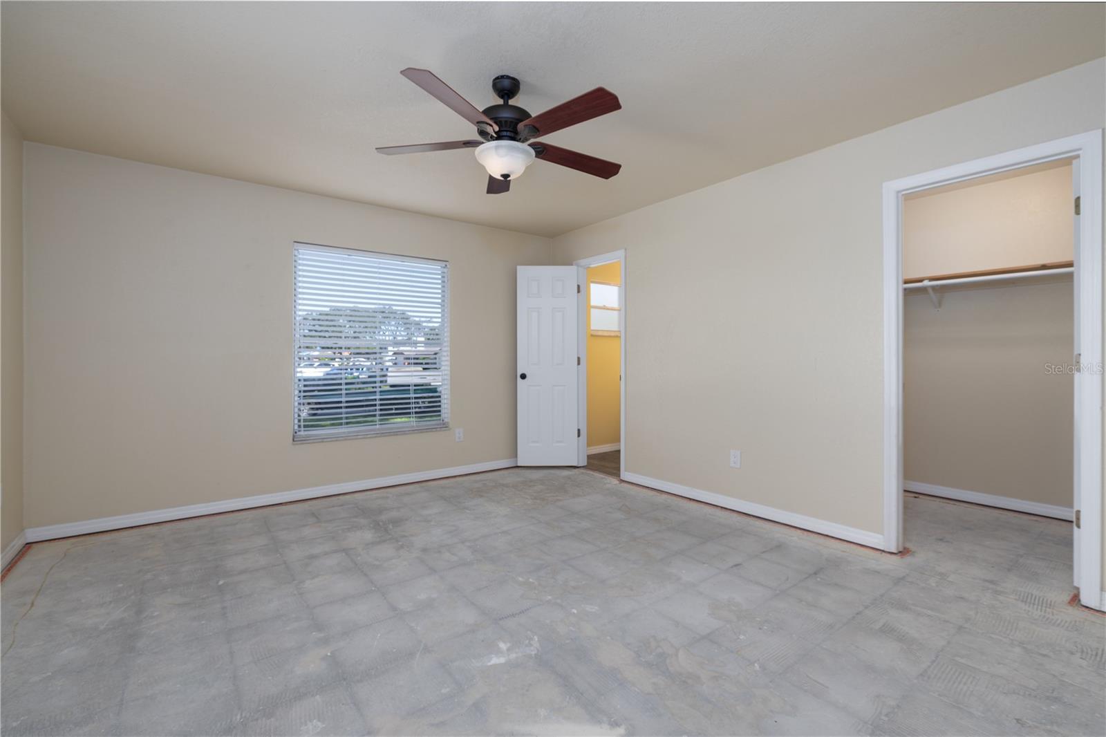 Image 21 of 41 For 600 English Oaks Drive