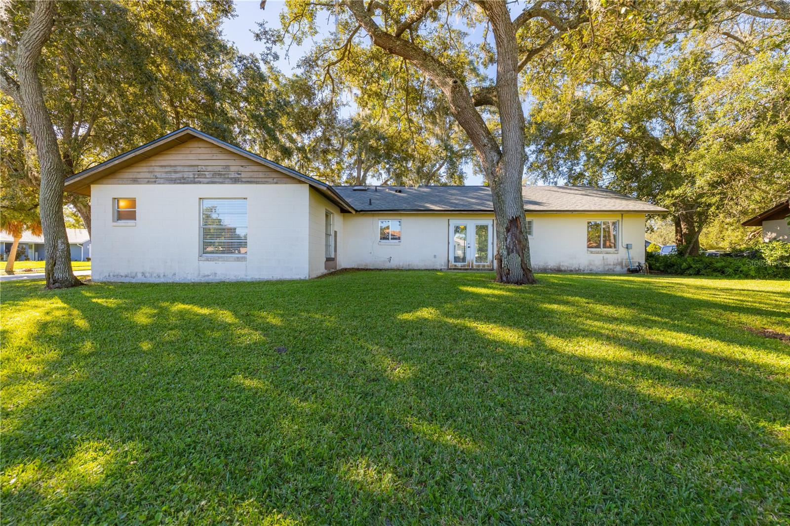 Image 26 of 41 For 600 English Oaks Drive