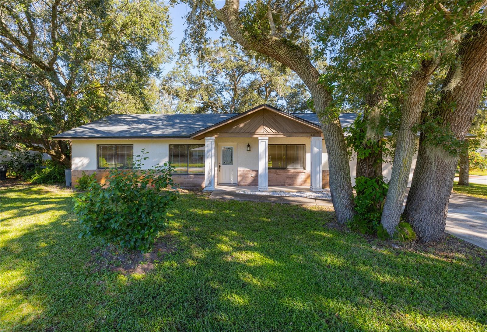 Image 3 of 41 For 600 English Oaks Drive
