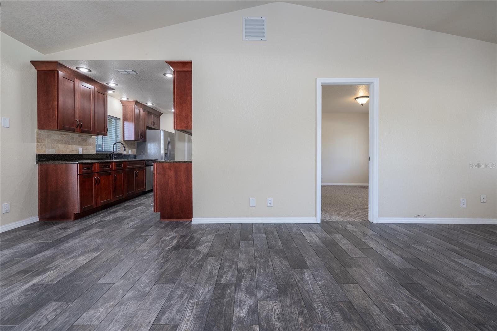 Image 9 of 41 For 600 English Oaks Drive