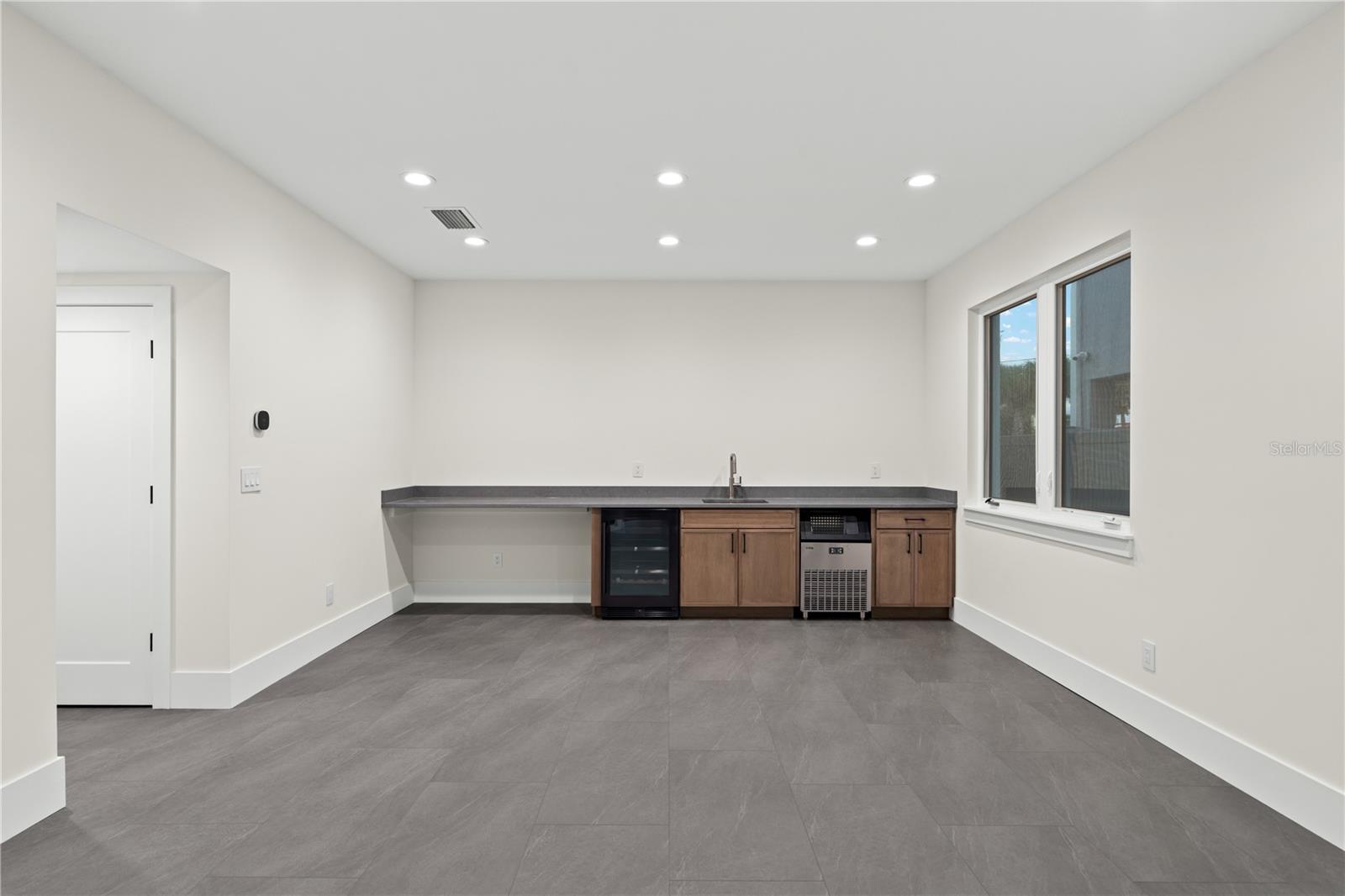 Image 47 of 100 For 427 Columbus Avenue