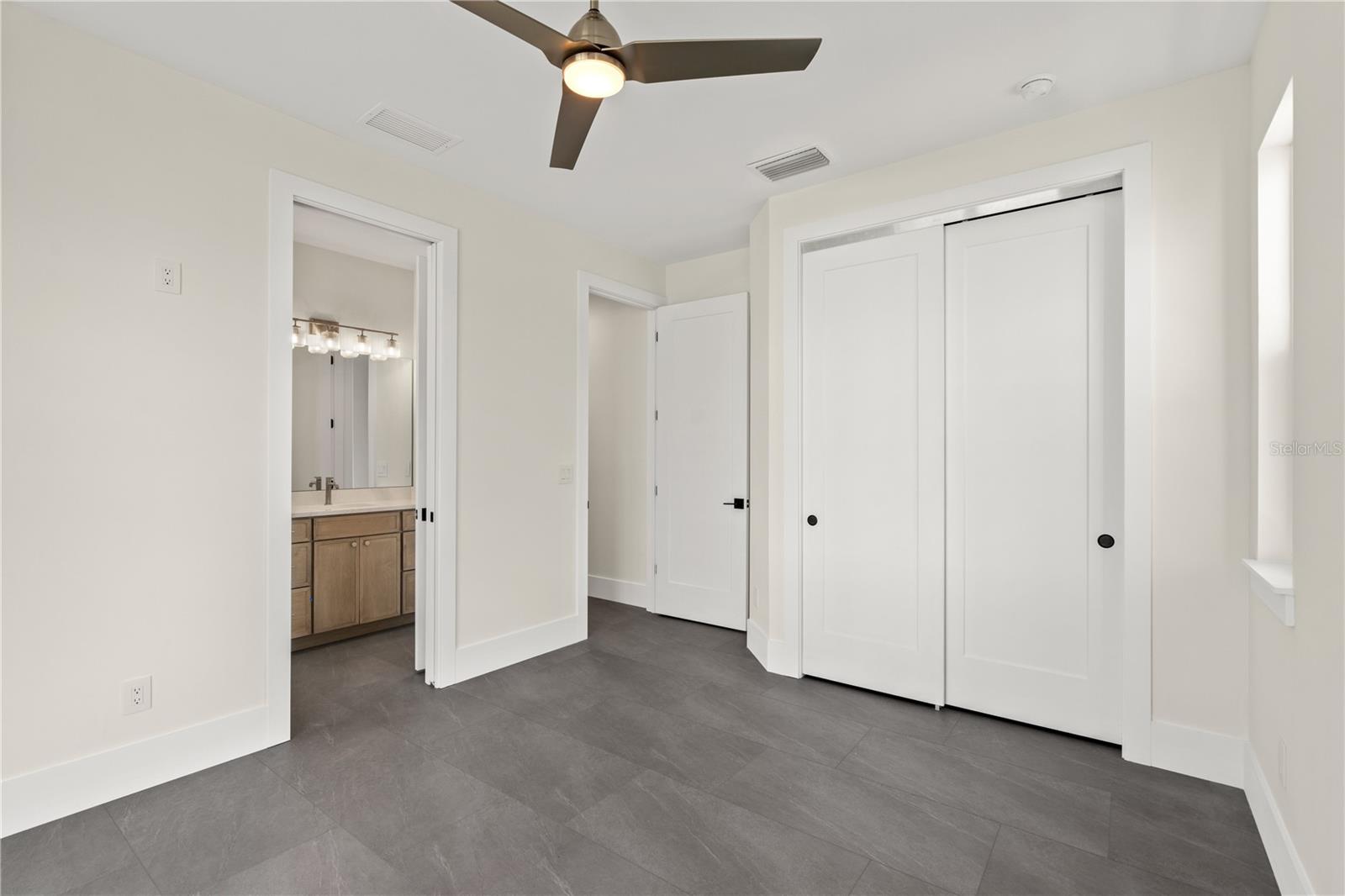 Image 64 of 100 For 427 Columbus Avenue