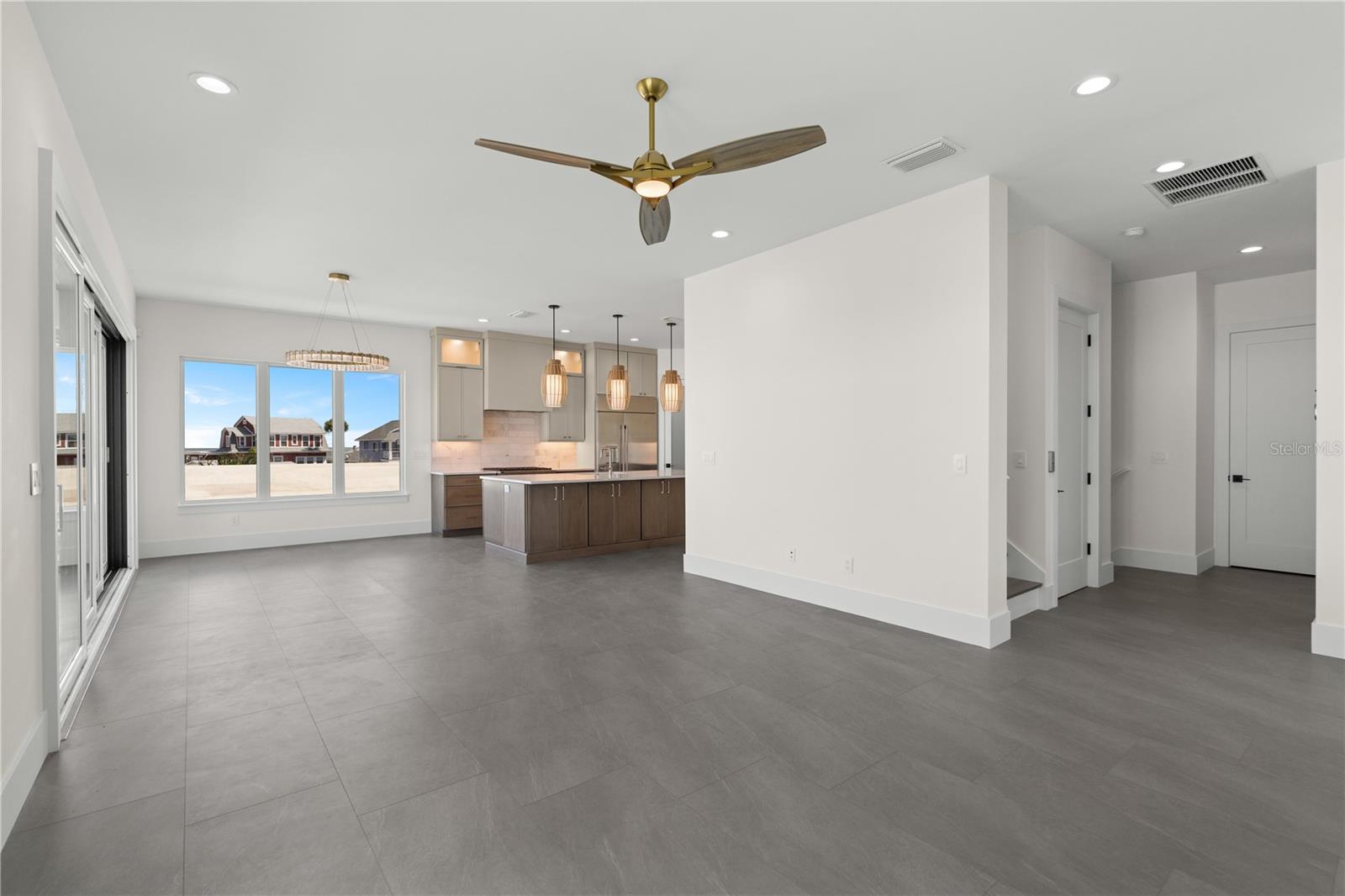 Image 75 of 100 For 427 Columbus Avenue