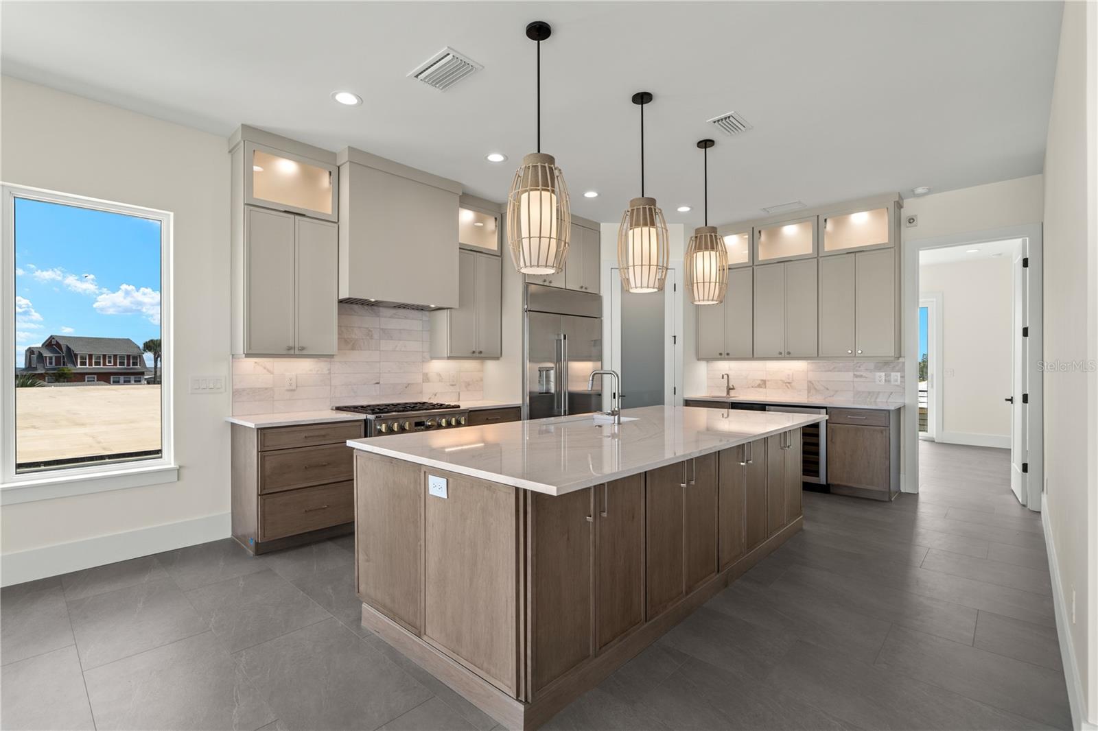 Image 81 of 100 For 427 Columbus Avenue