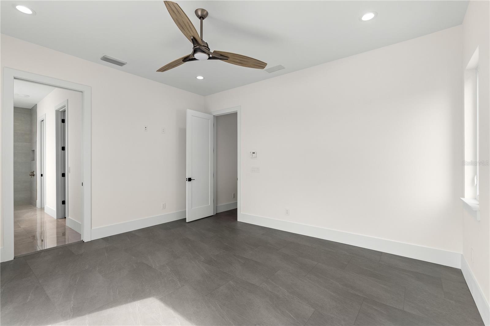 Image 91 of 100 For 427 Columbus Avenue