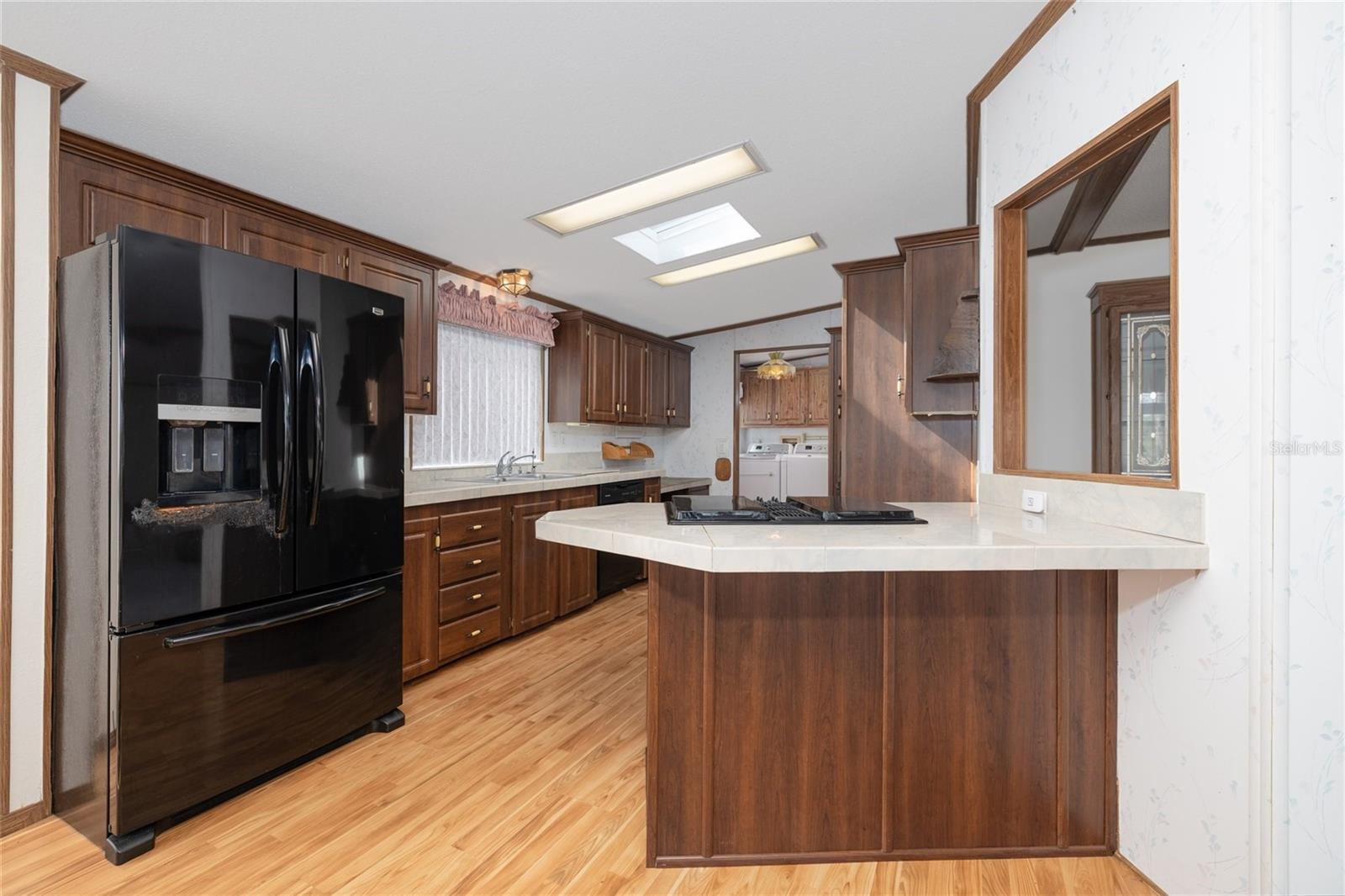 Image 18 of 37 For 731 Navigators Way