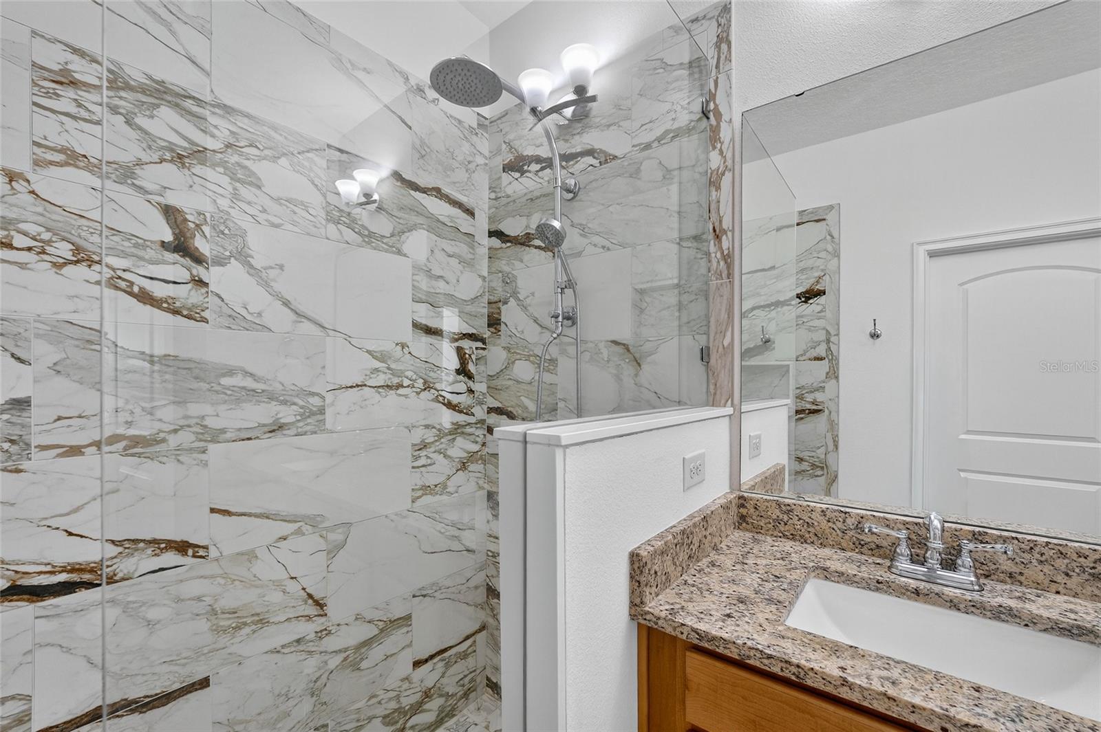 Image 21 of 44 For 5603 Estero Loop