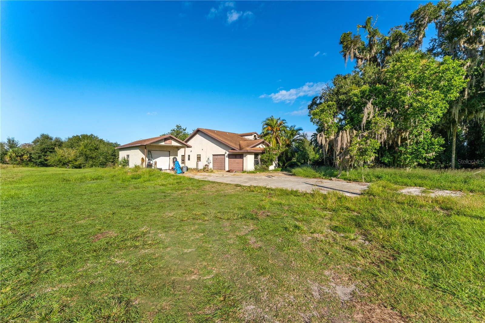 Image 11 of 13 For 2342 Singleton Avenue