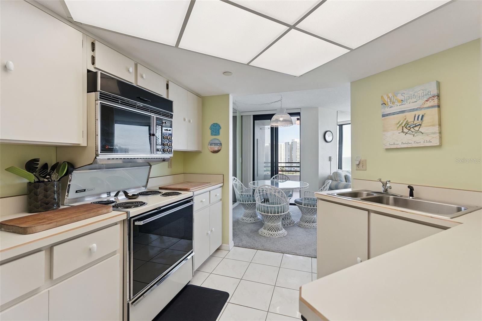 Image 11 of 43 For 1 Oceans West Boulevard 11a3