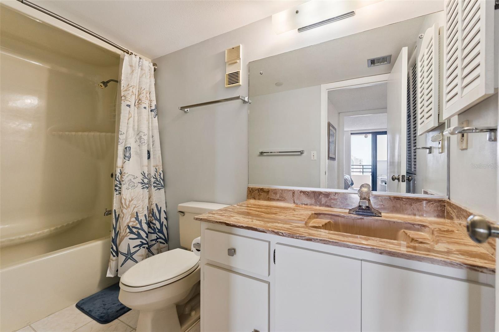 Image 18 of 43 For 1 Oceans West Boulevard 11a3