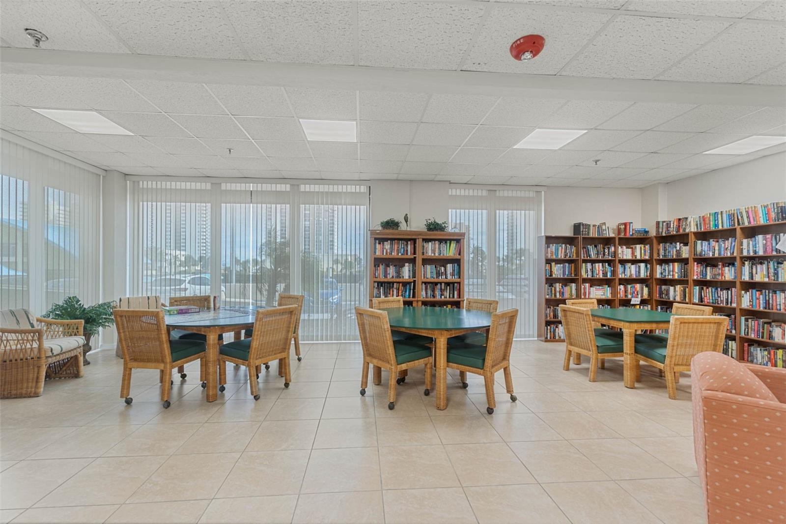 Image 24 of 43 For 1 Oceans West Boulevard 11a3