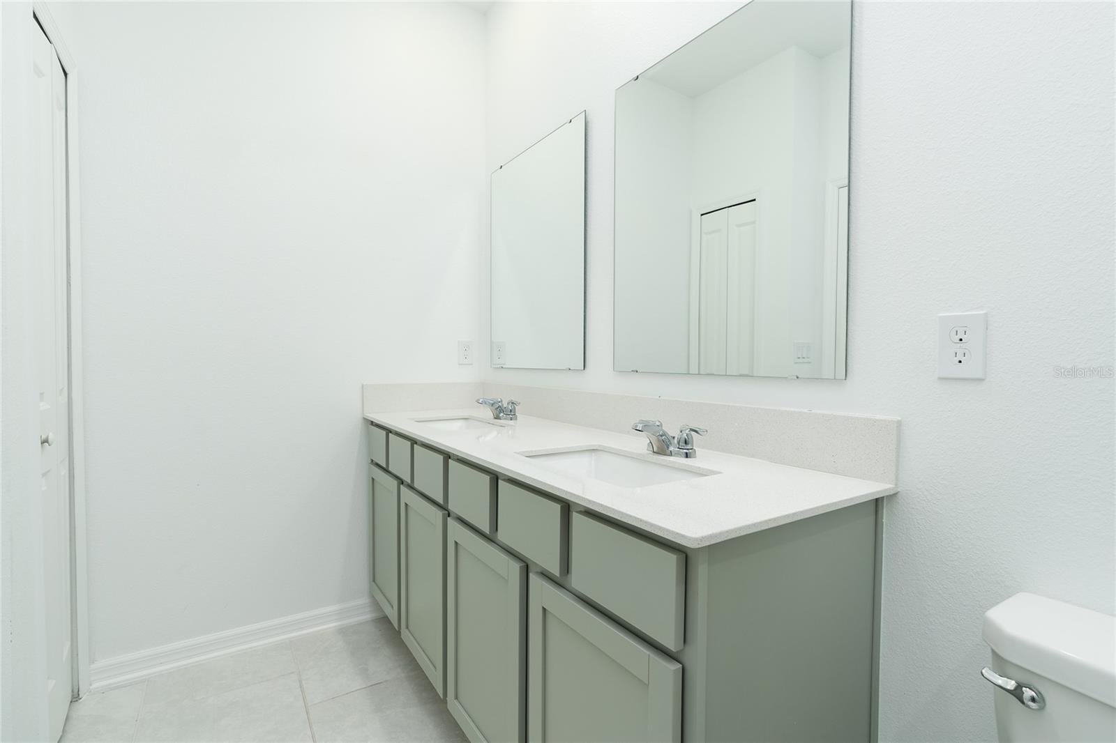 Image 19 of 63 For 3919 Willowbrook Drive