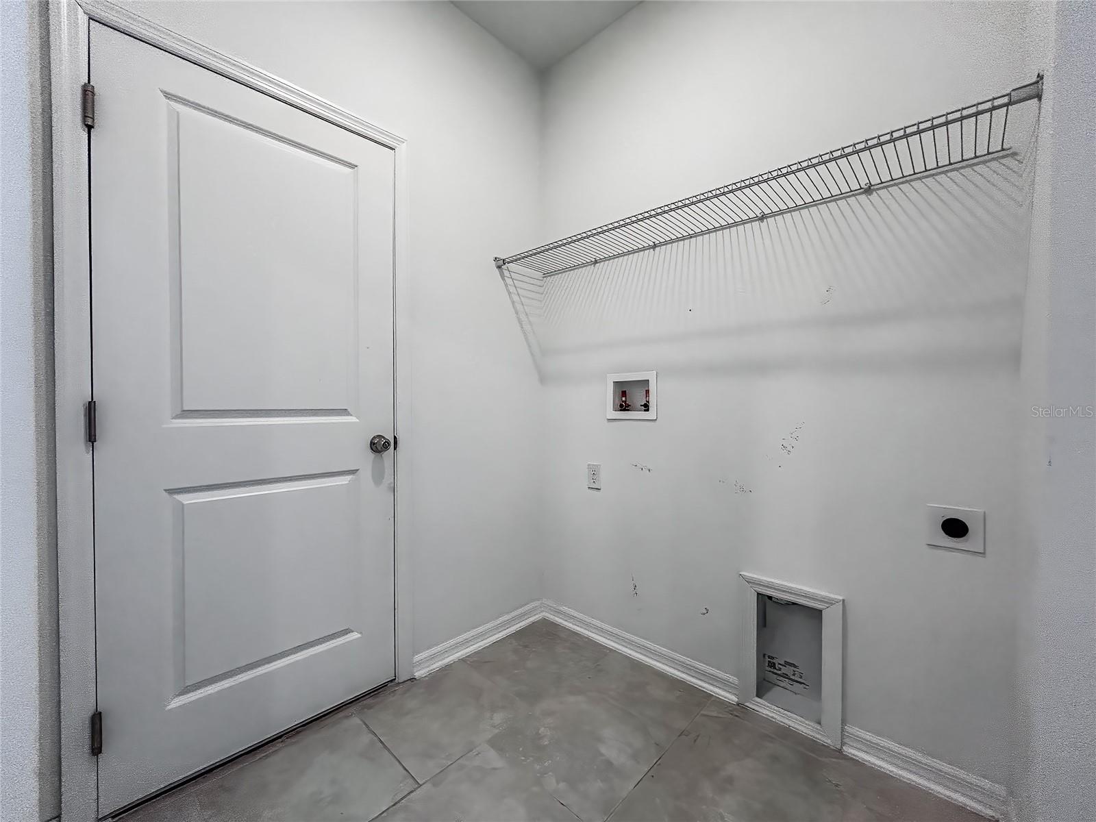 Image 25 of 63 For 3919 Willowbrook Drive