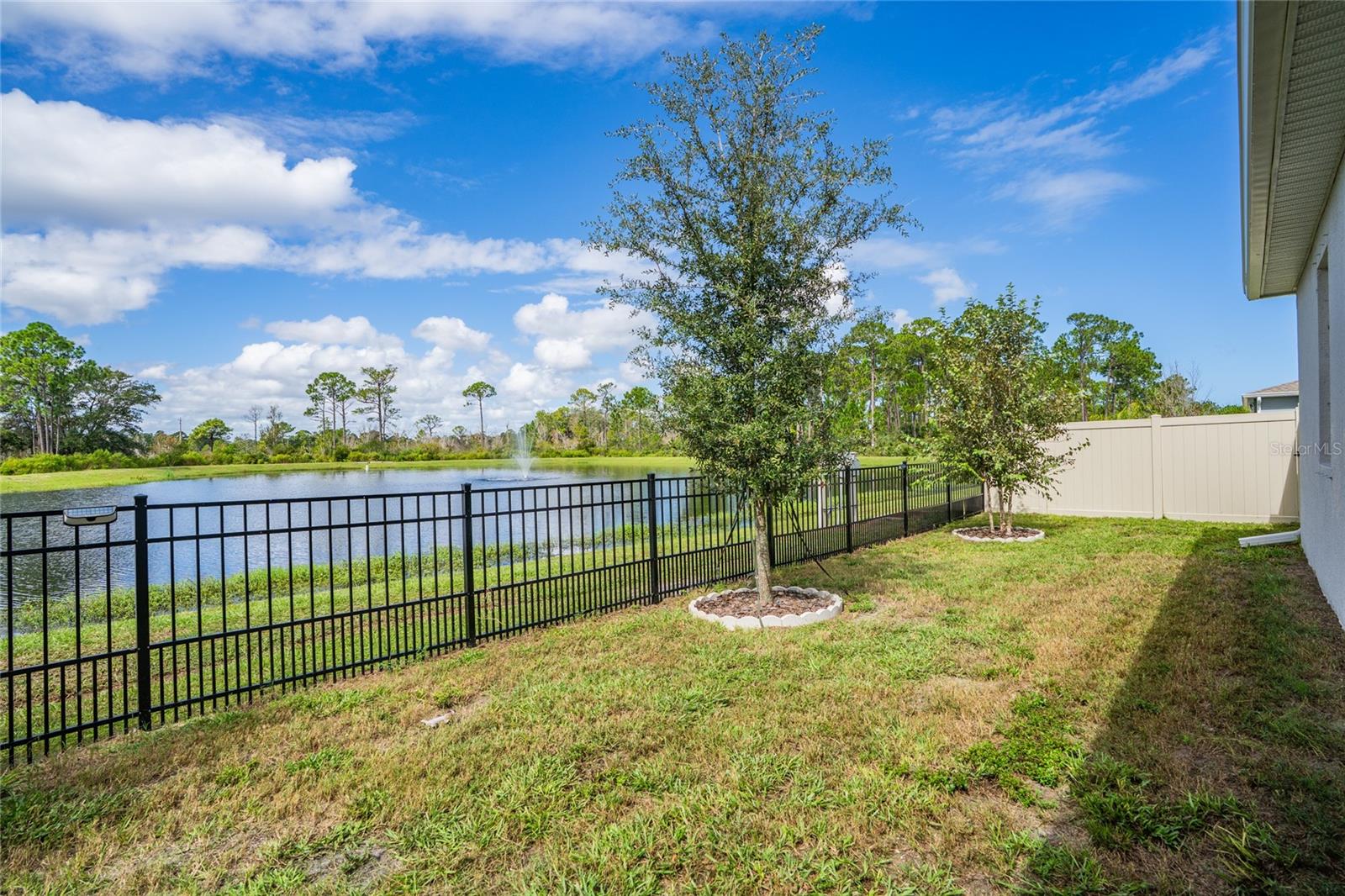 Image 39 of 63 For 3919 Willowbrook Drive