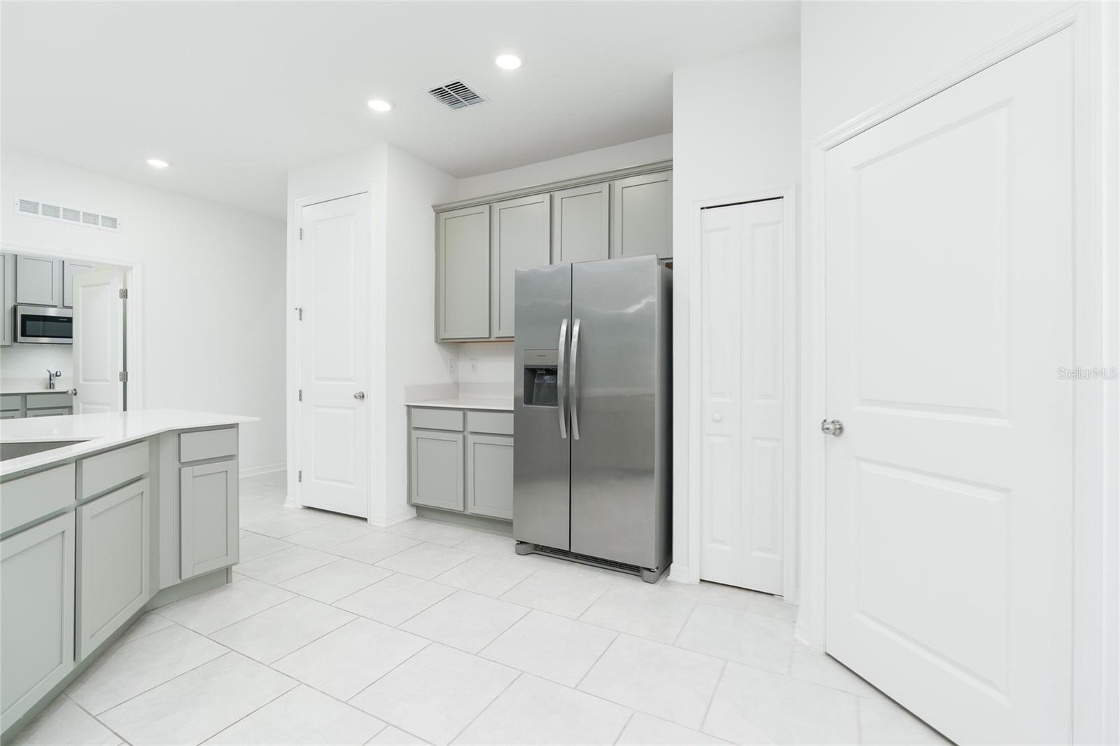 Image 6 of 63 For 3919 Willowbrook Drive