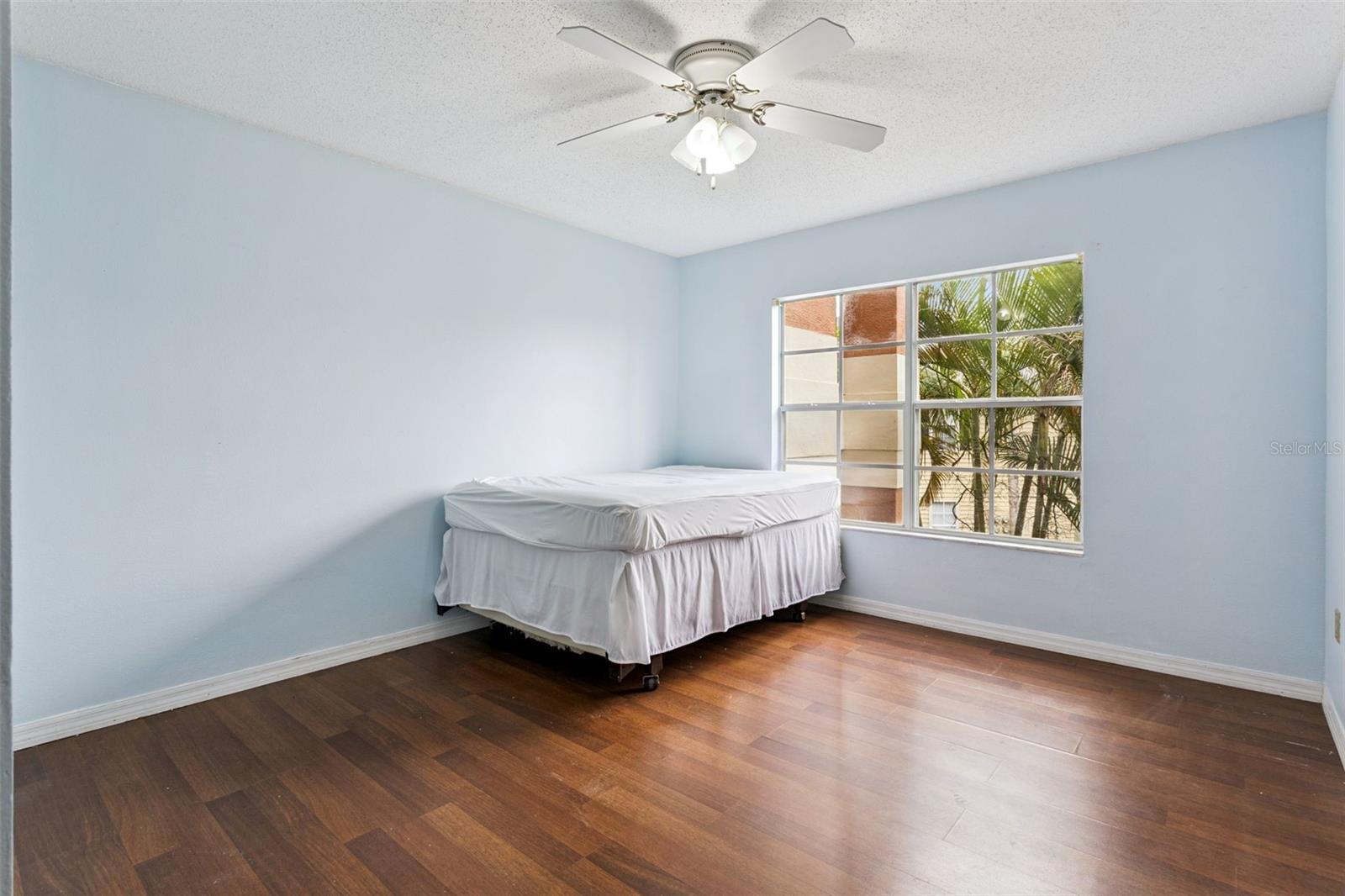 Image 13 of 19 For 1950 Summer Club Drive 214