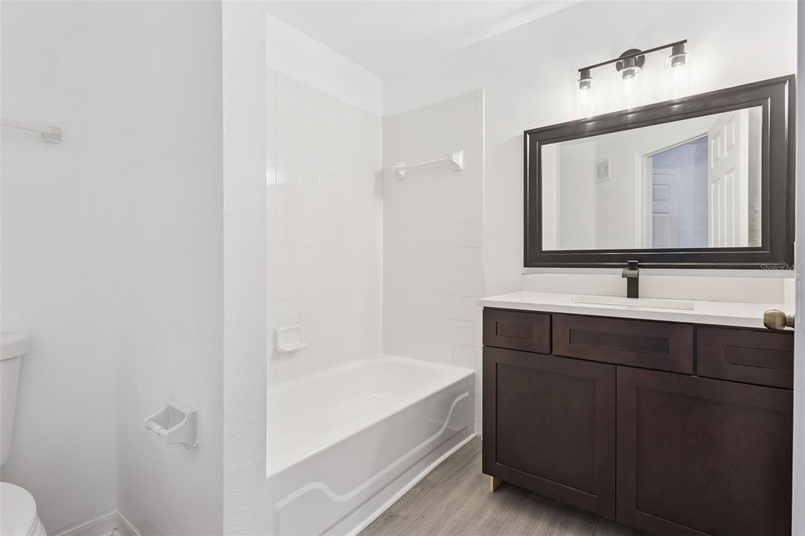 Image 14 of 19 For 1950 Summer Club Drive 214