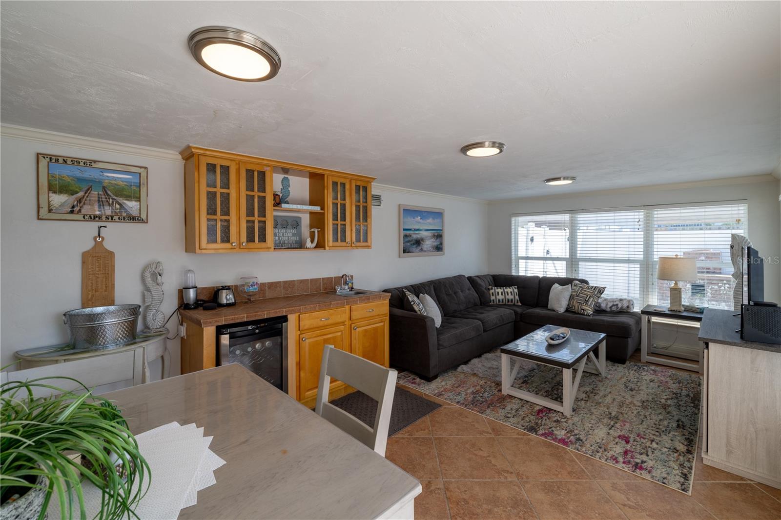 Image 12 of 23 For 813 6th Avenue