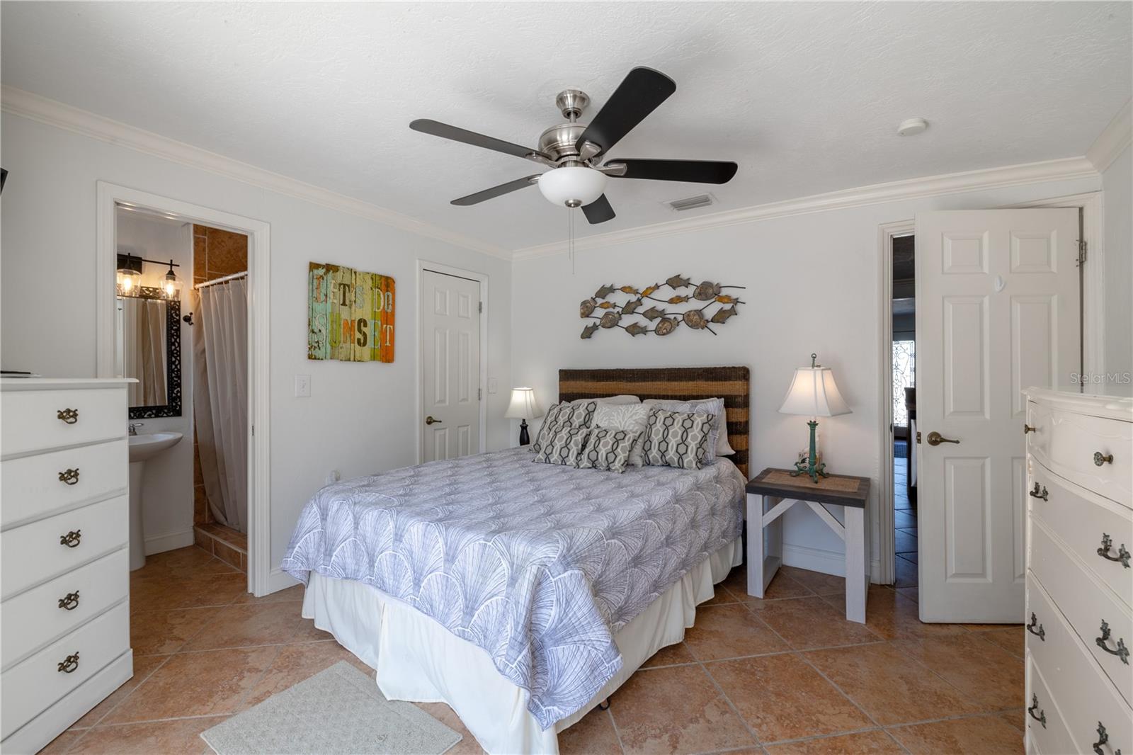 Image 14 of 23 For 813 6th Avenue