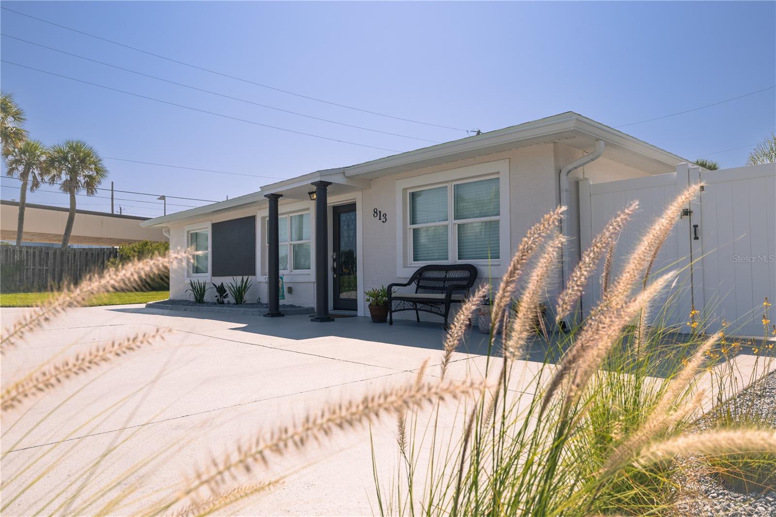 Image 3 of 23 For 813 6th Avenue