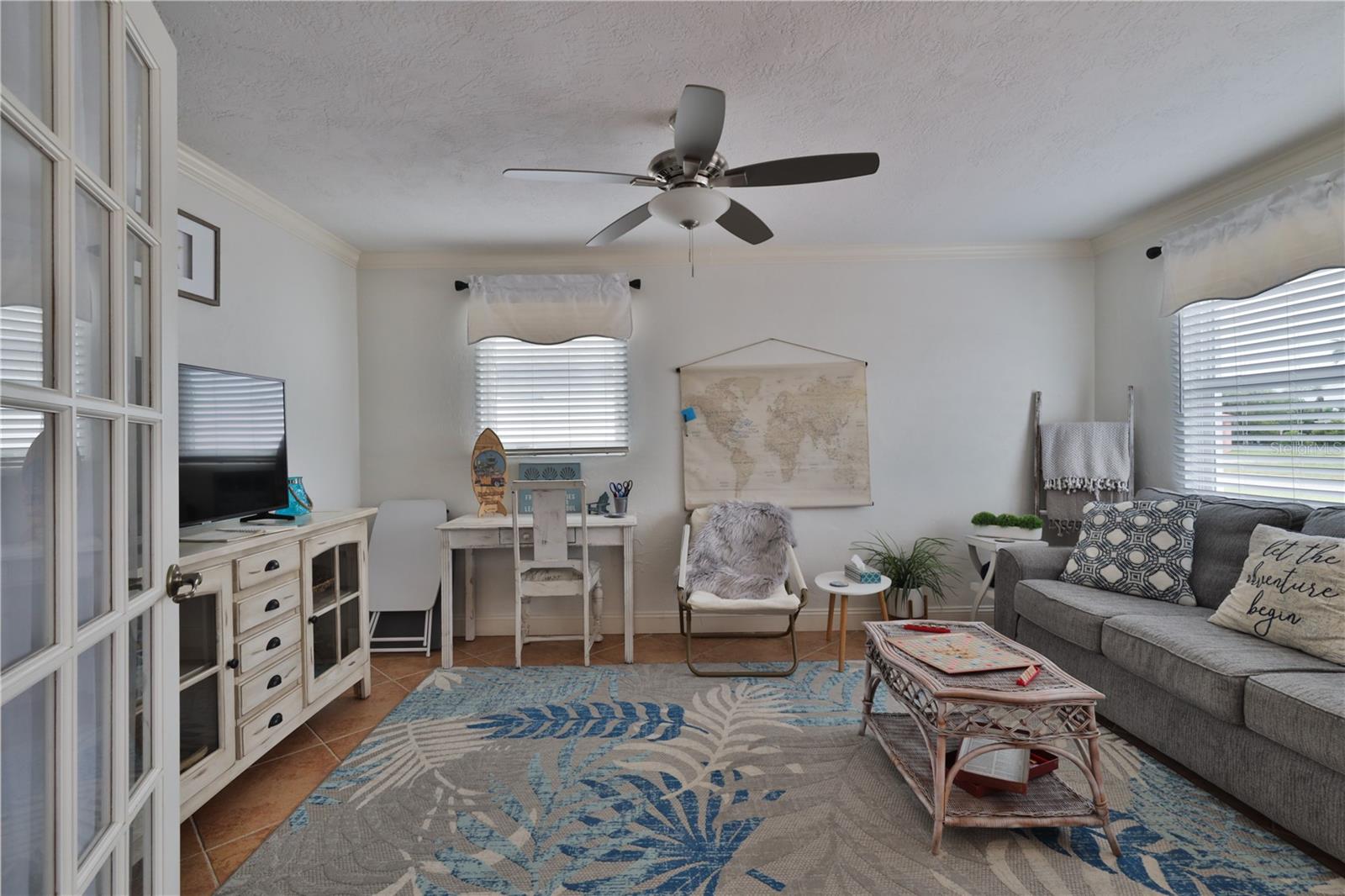 Image 5 of 23 For 813 6th Avenue