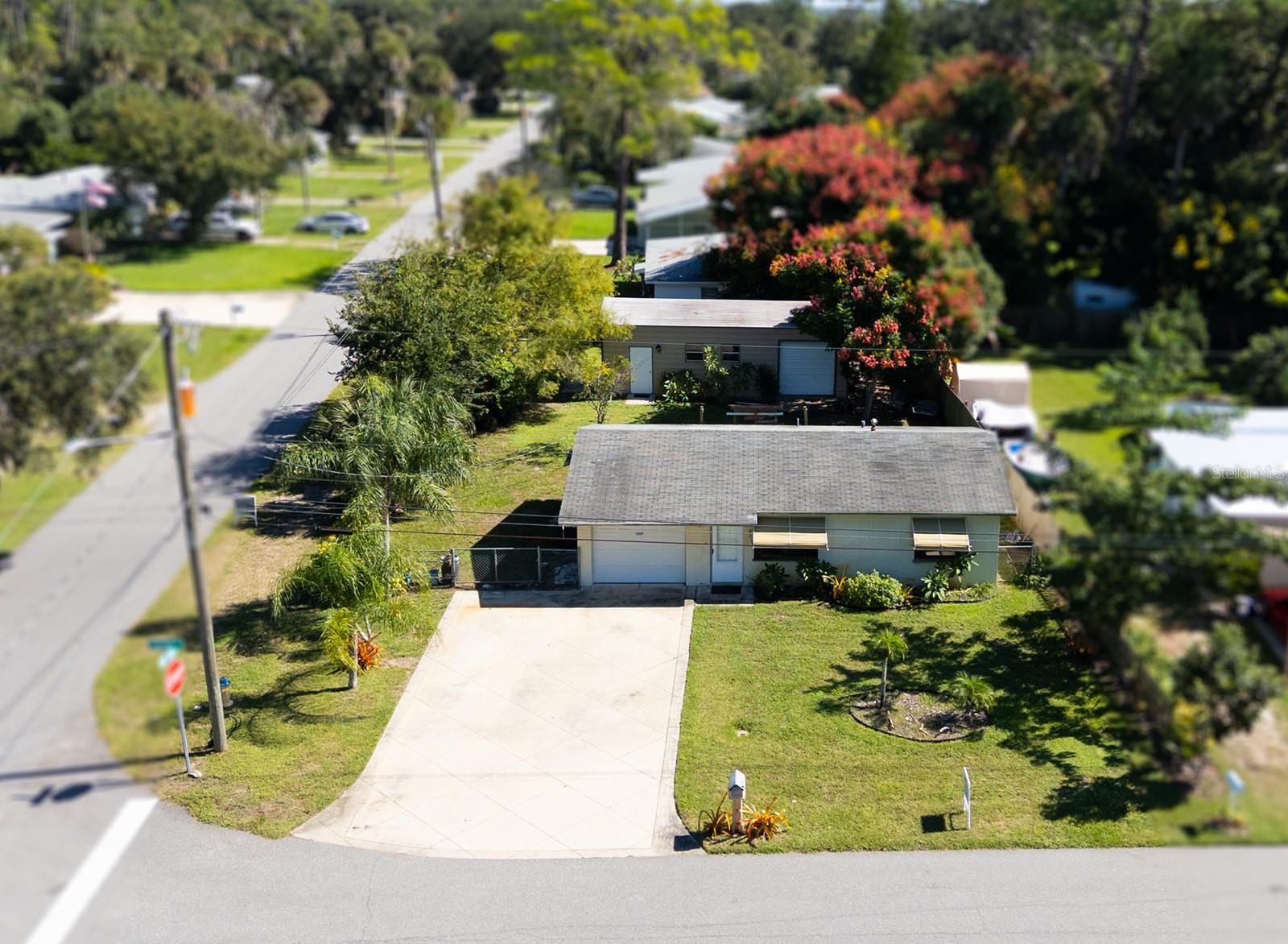 Image 3 of 24 For 1209 Lurian Street