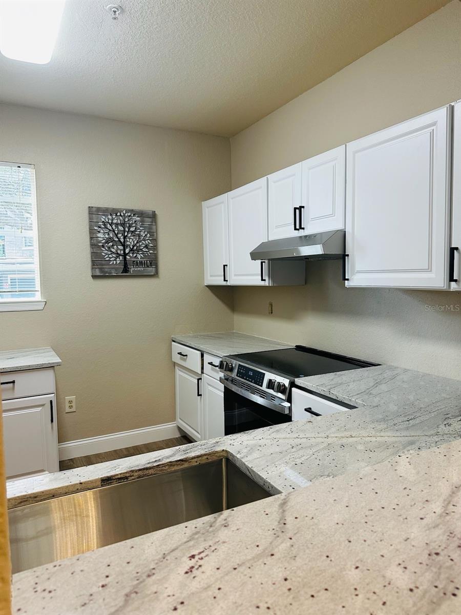 Image 12 of 48 For 824 Camargo Way 106