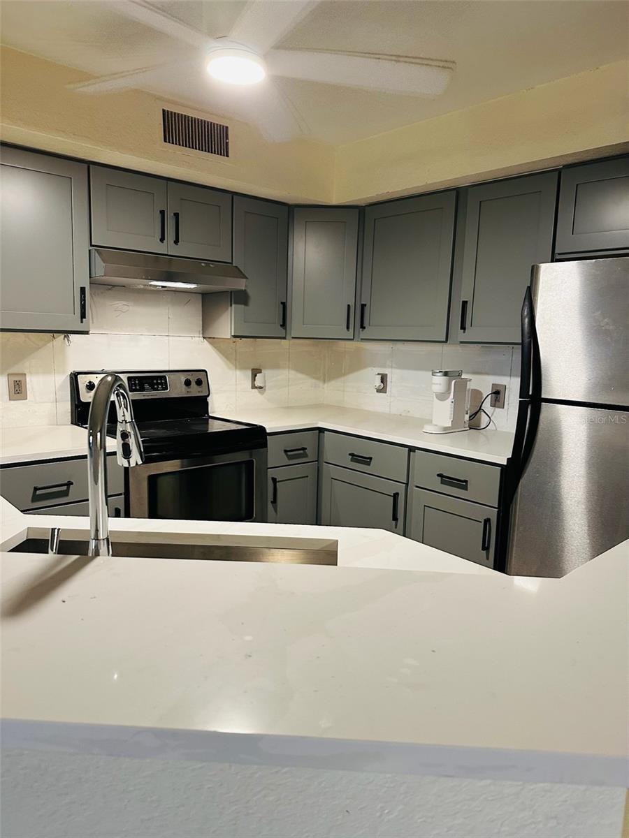 Image 15 of 48 For 824 Camargo Way 106