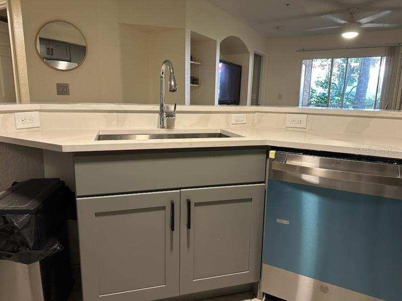 Image 19 of 48 For 824 Camargo Way 106