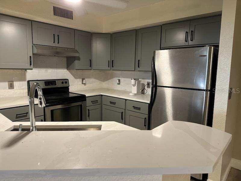 Image 20 of 48 For 824 Camargo Way 106