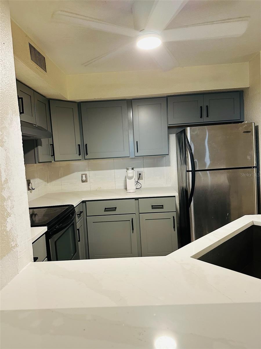 Image 21 of 48 For 824 Camargo Way 106