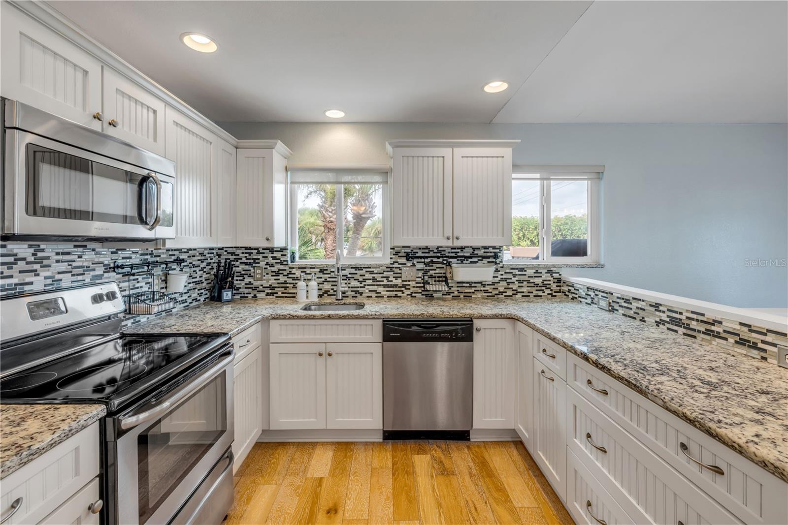 Image 15 of 50 For 4700 Saxon Drive