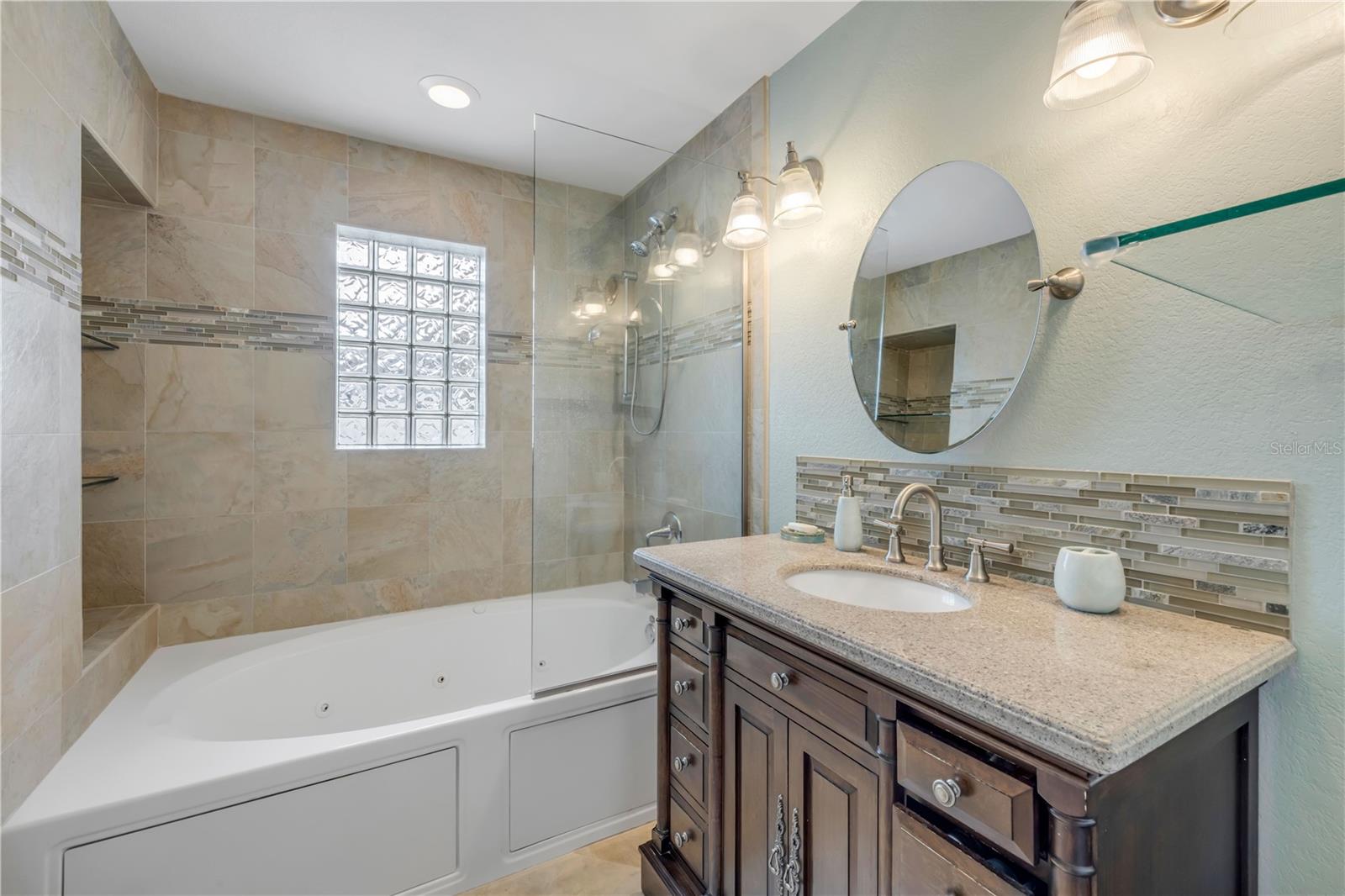 Image 19 of 50 For 4700 Saxon Drive