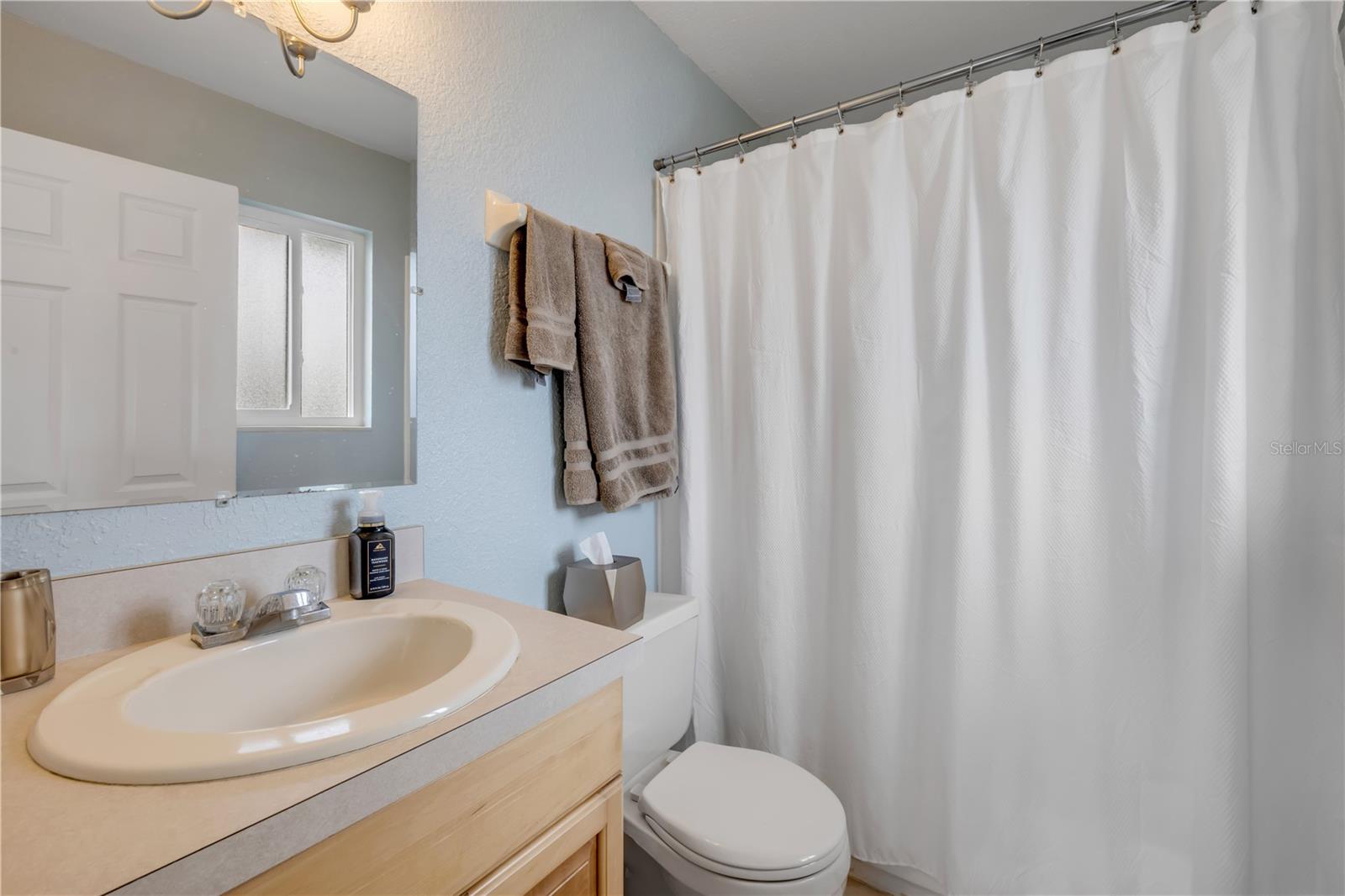 Image 23 of 50 For 4700 Saxon Drive