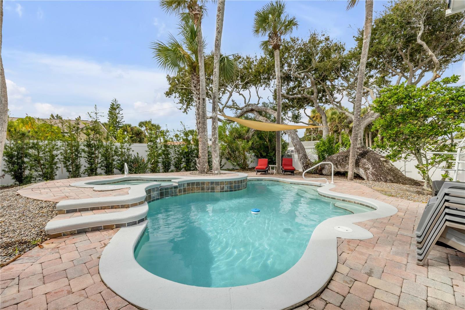 Image 33 of 50 For 4700 Saxon Drive