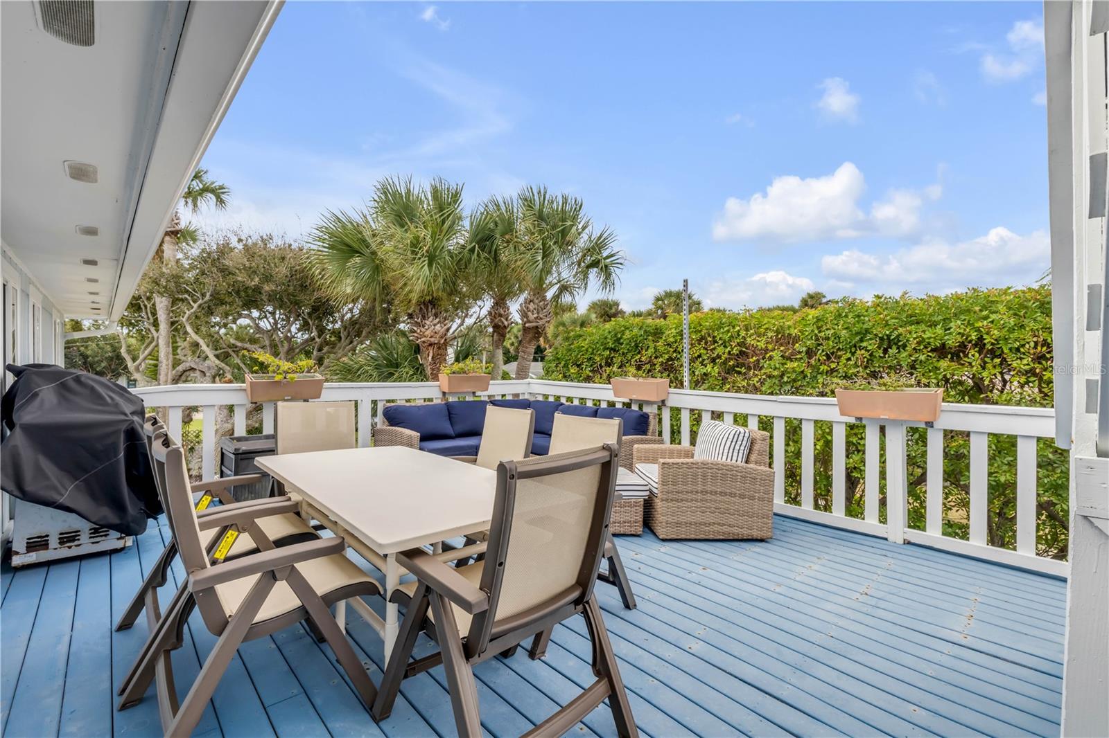 Image 37 of 50 For 4700 Saxon Drive