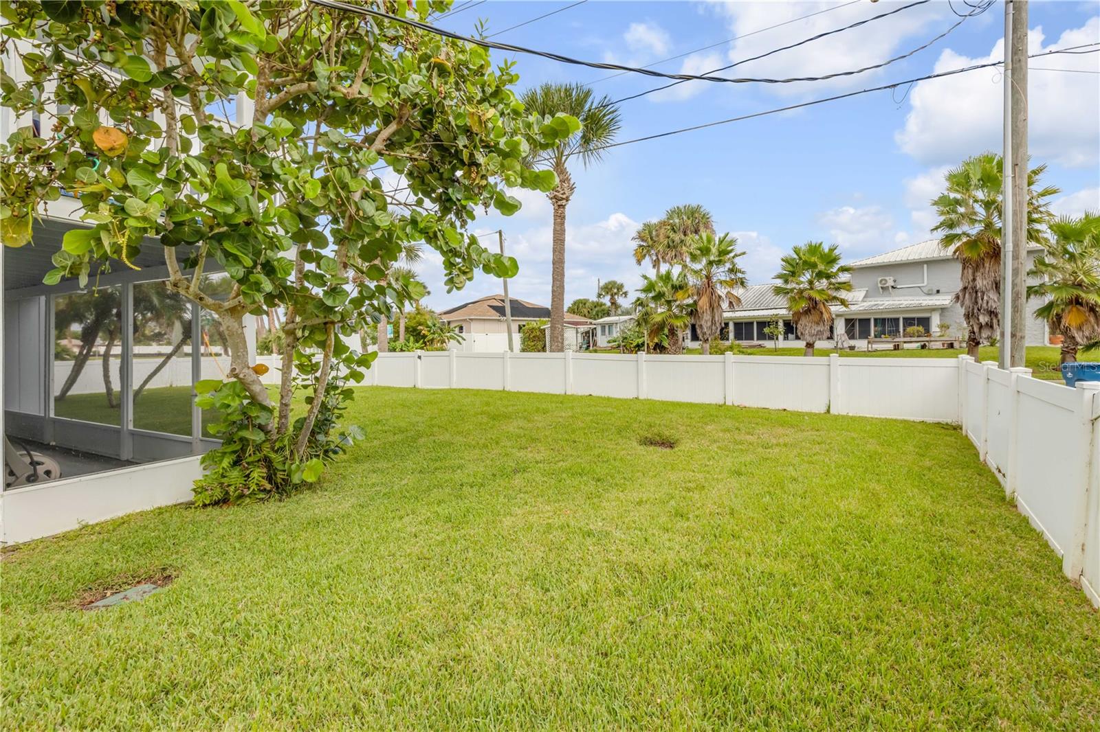 Image 43 of 50 For 4700 Saxon Drive