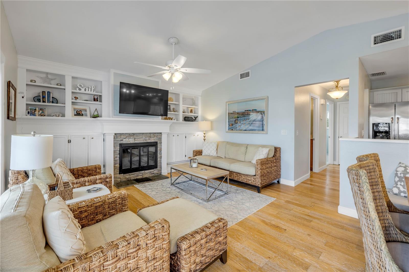 Image 5 of 50 For 4700 Saxon Drive