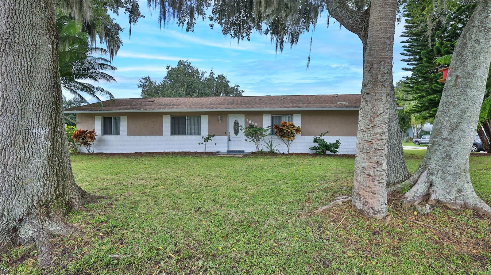 Details for 1604 Umbrella Tree Drive, EDGEWATER, FL 32132