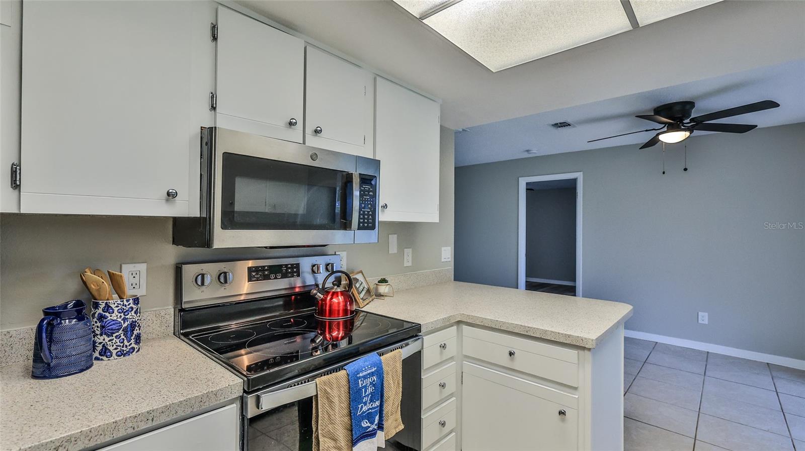 Image 19 of 36 For 1604 Umbrella Tree Drive