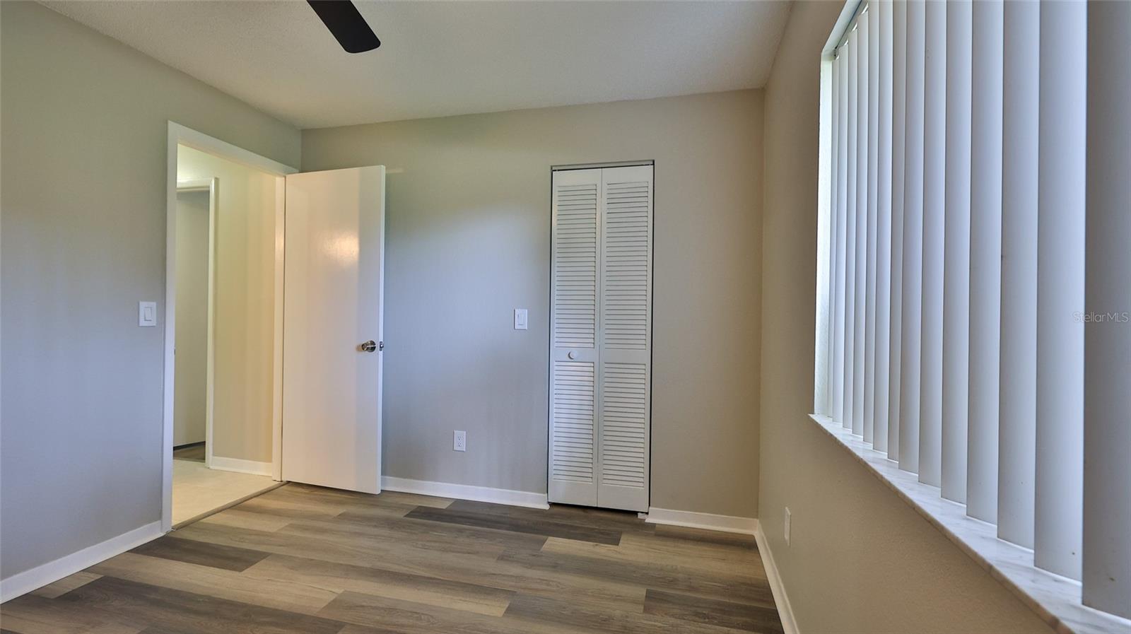 Image 28 of 36 For 1604 Umbrella Tree Drive