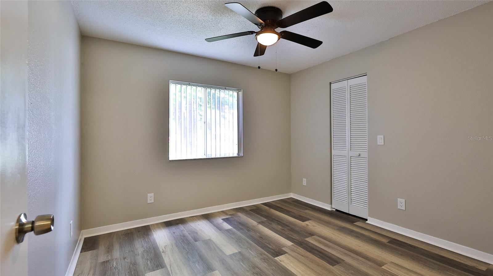 Image 29 of 36 For 1604 Umbrella Tree Drive